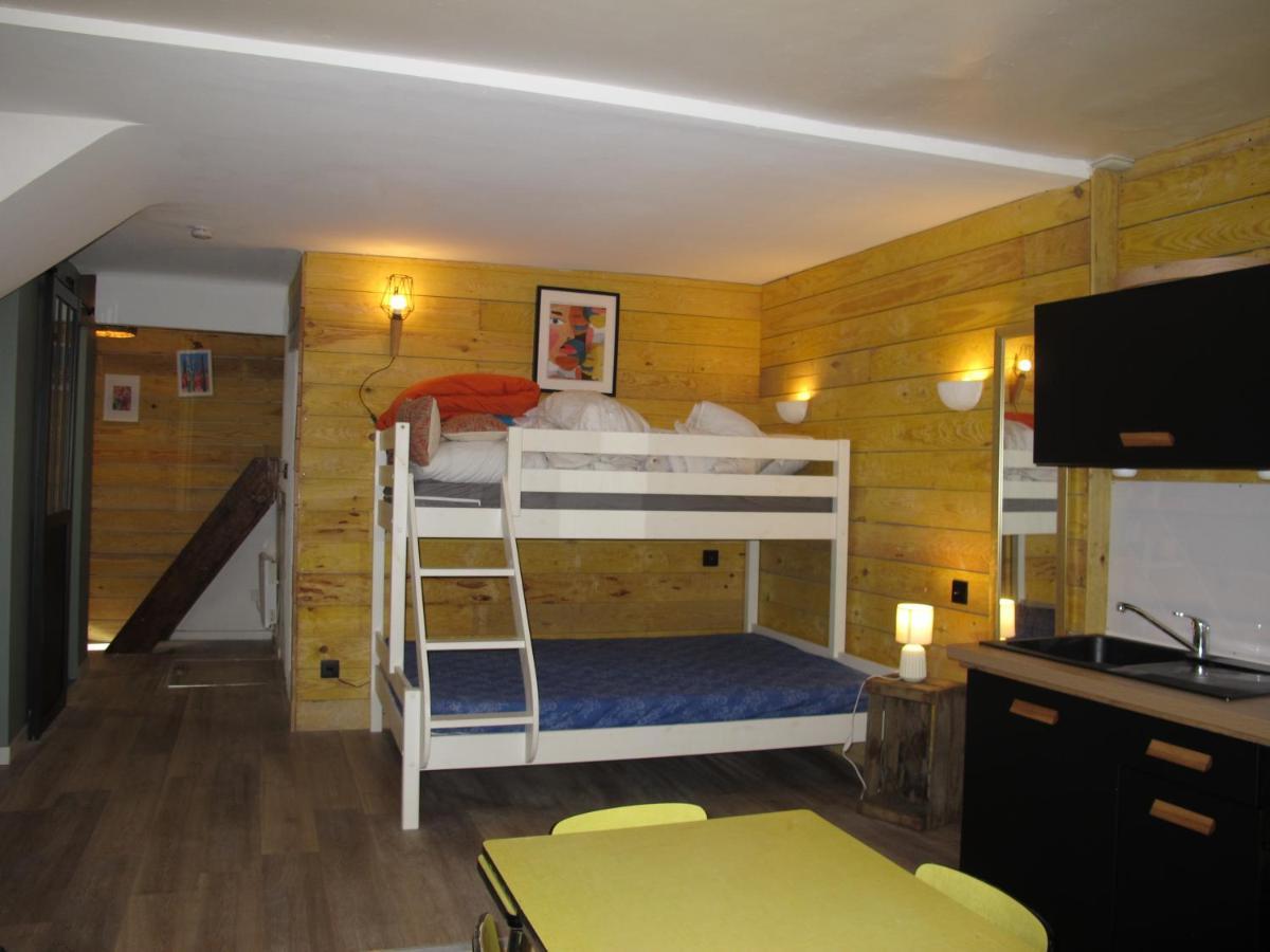 Appartement T1 Bis Cosy Avec Patio 17 Bis Tourbes Экстерьер фото