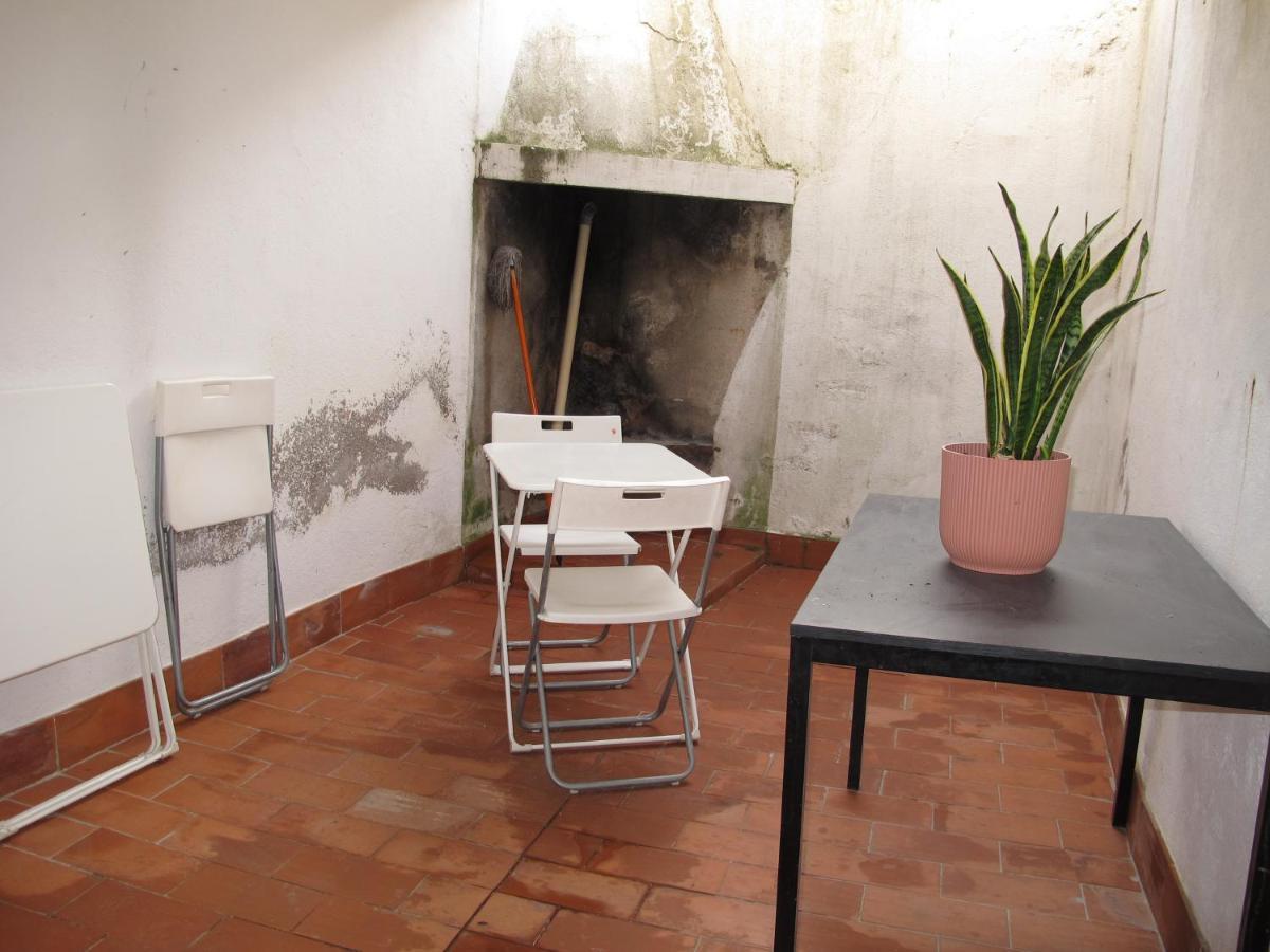 Appartement T1 Bis Cosy Avec Patio 17 Bis Tourbes Экстерьер фото